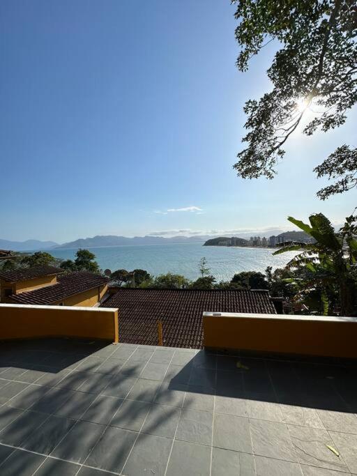 Por De Sol No Mar Da Cama Villa Карагуататуба Екстериор снимка